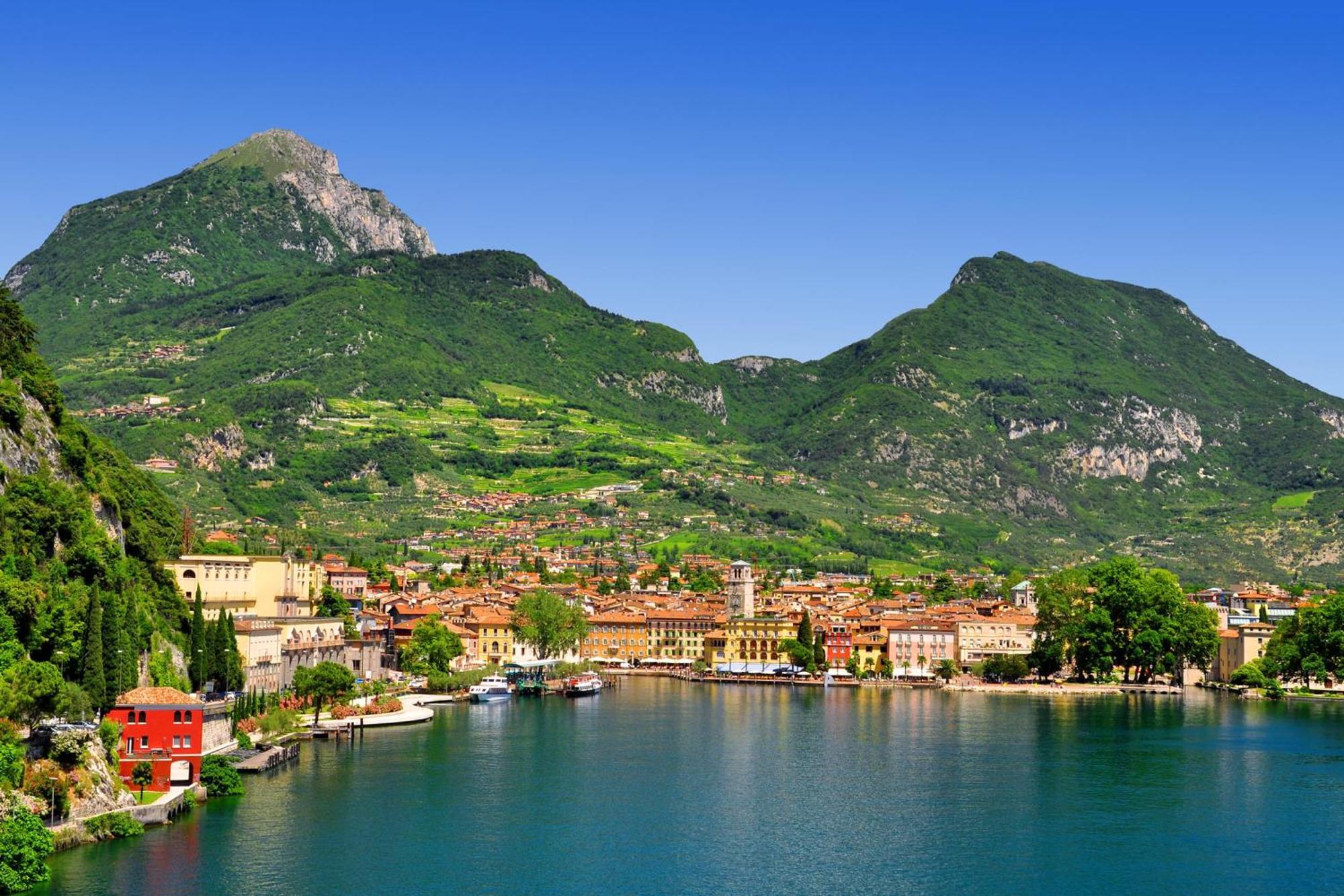 Claz House - Happy Rentals Riva del Garda Ngoại thất bức ảnh